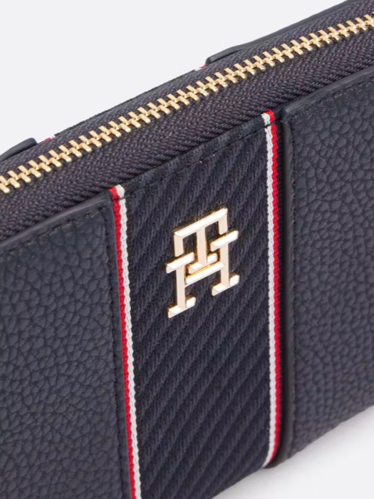 Tommy Hilfiger Pebble Grain Zip-Around Wallet