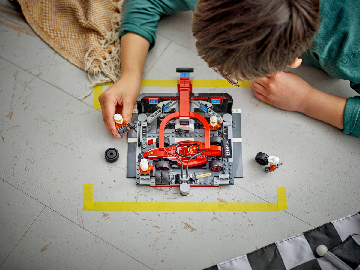 LEGO City F1® Pit Stop & Pit Crew with Ferrari Car 60443